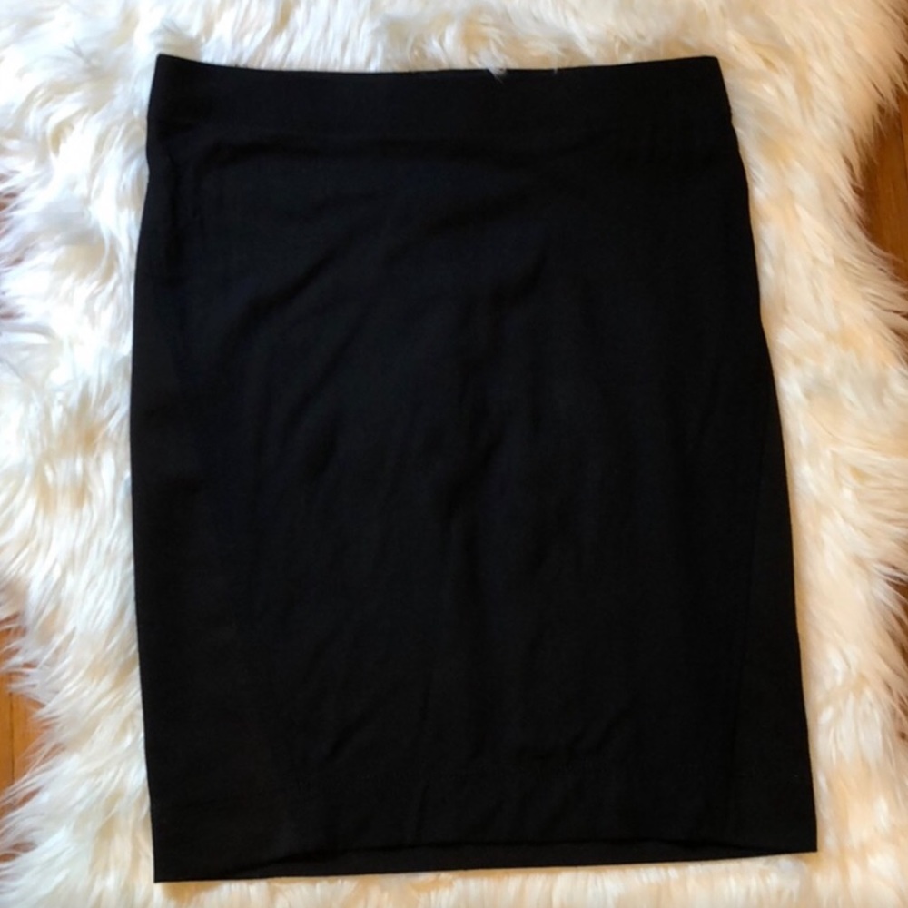 BCBG MaxAzria Classic Black Seamed Mini Skirt XS
